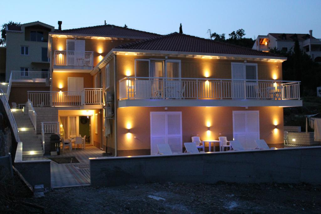 Apartments Villa Eva Slano Exterior photo